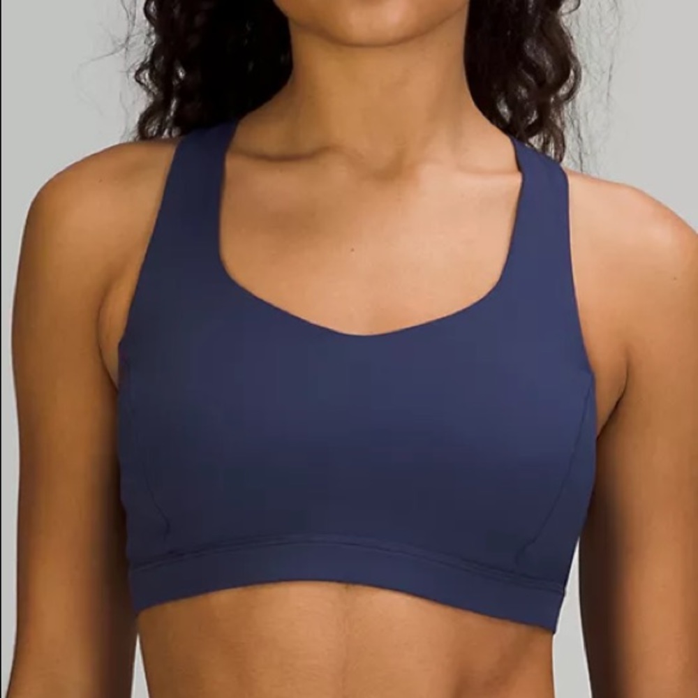 NWT LULULEMON Free to be serene bra c/d cups